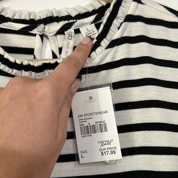 Cato Ruffle Collar Sleeveless Striped Blouse - Picture 3 of 6